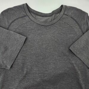 Lululemon Dark Gray Metal Vent Tech Short Sleeve Shirt Mens Large Athletic Gym